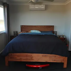 https://modern-two-story-hampton-style-house.queenslandhotels.net